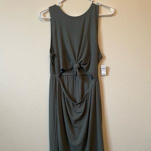 New with tags Aerie tie-front dress in green size medium!